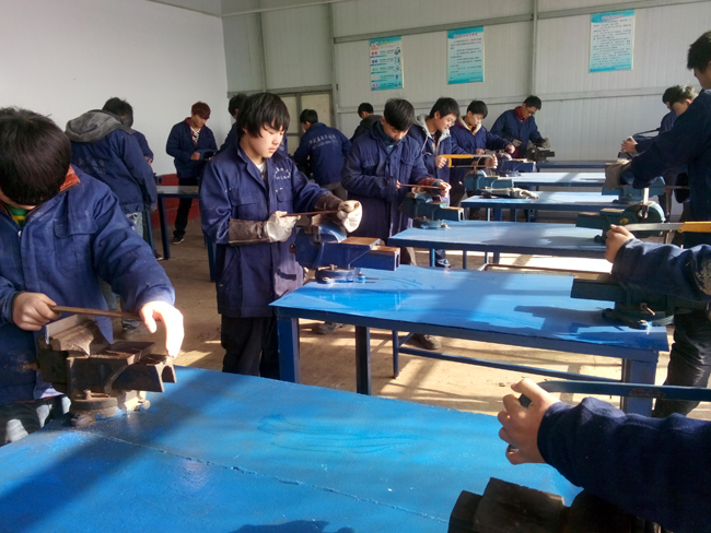 新华职业中等专业学校